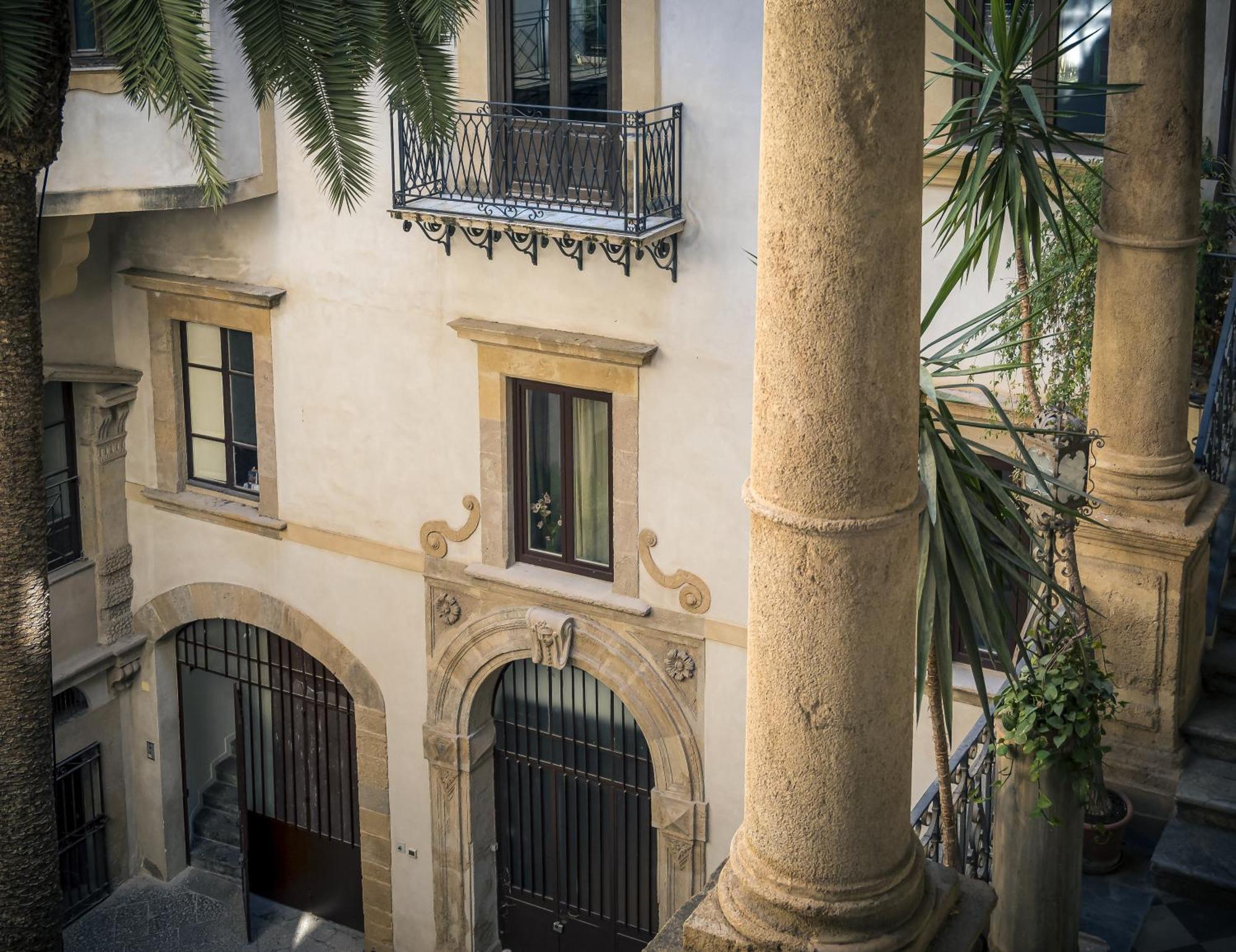Palazzo Santa Ninfa - Luxury Mansion Apartment - Palermo — Photos 1